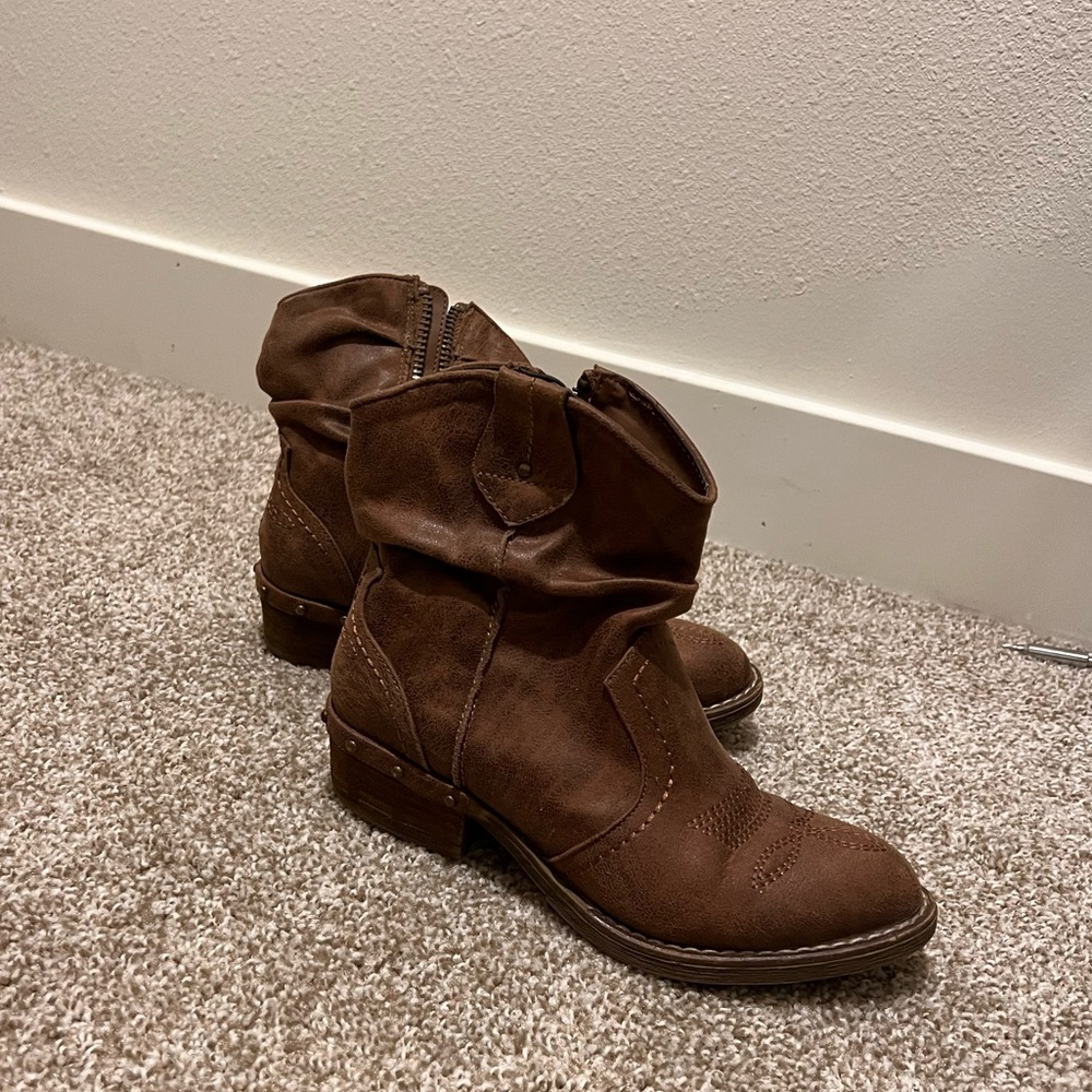 Short Boots